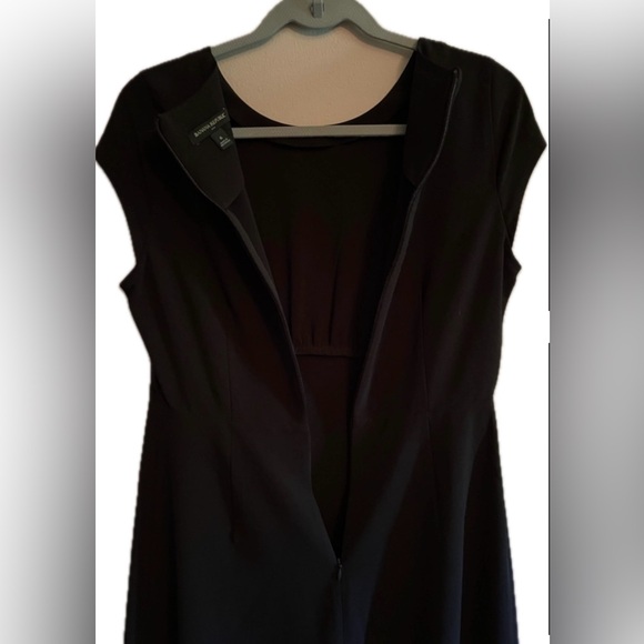 Banana Republic Ruffle Hem Empire Waist Dress Black size 6 - Picture 3 of 10